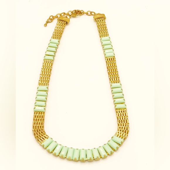 Jewelry - Vintage Mint Green and Gold Necklace